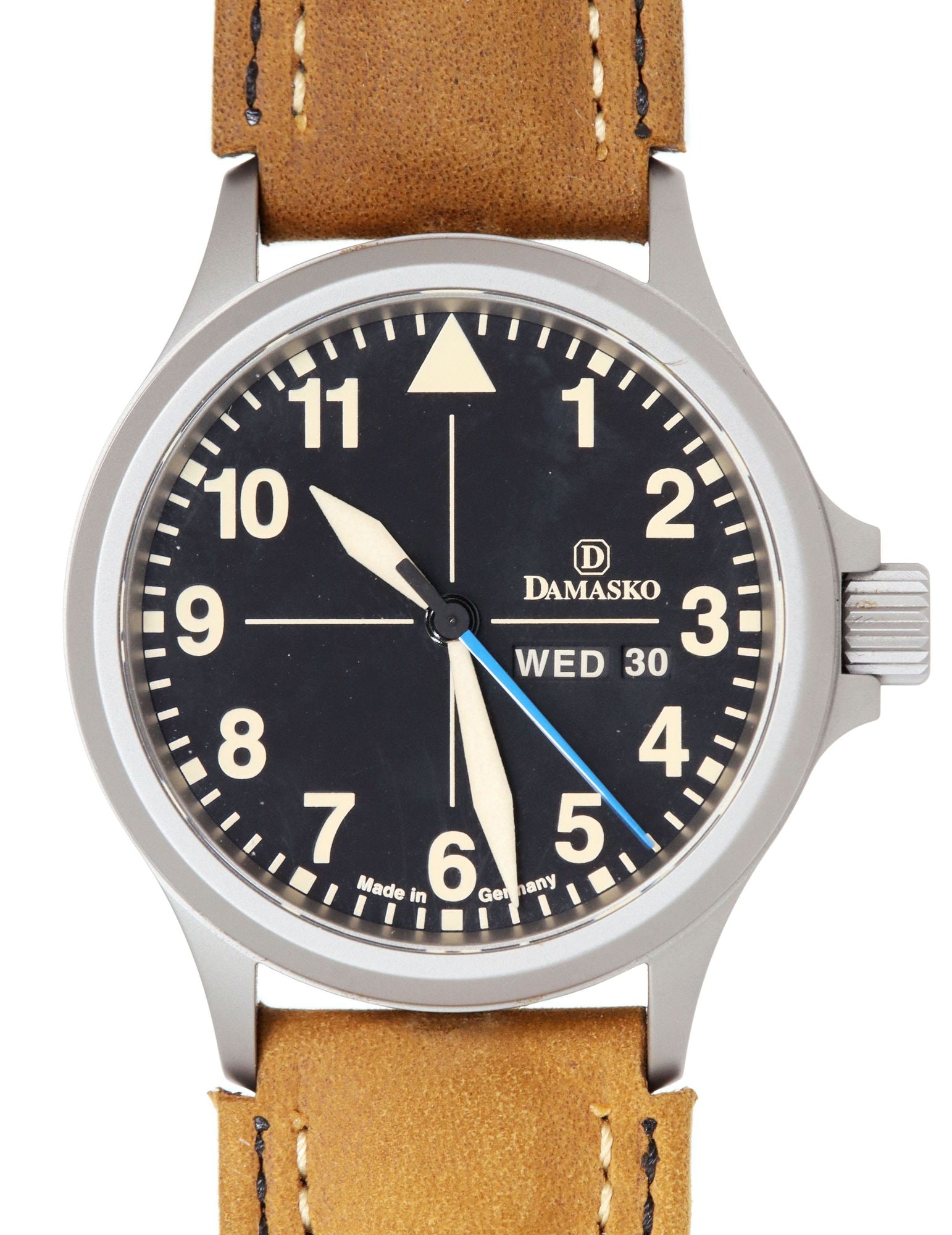 DAMASKO TIMELESS DB1 AUTOMATIC PILOT WATCH (1 of 7)
