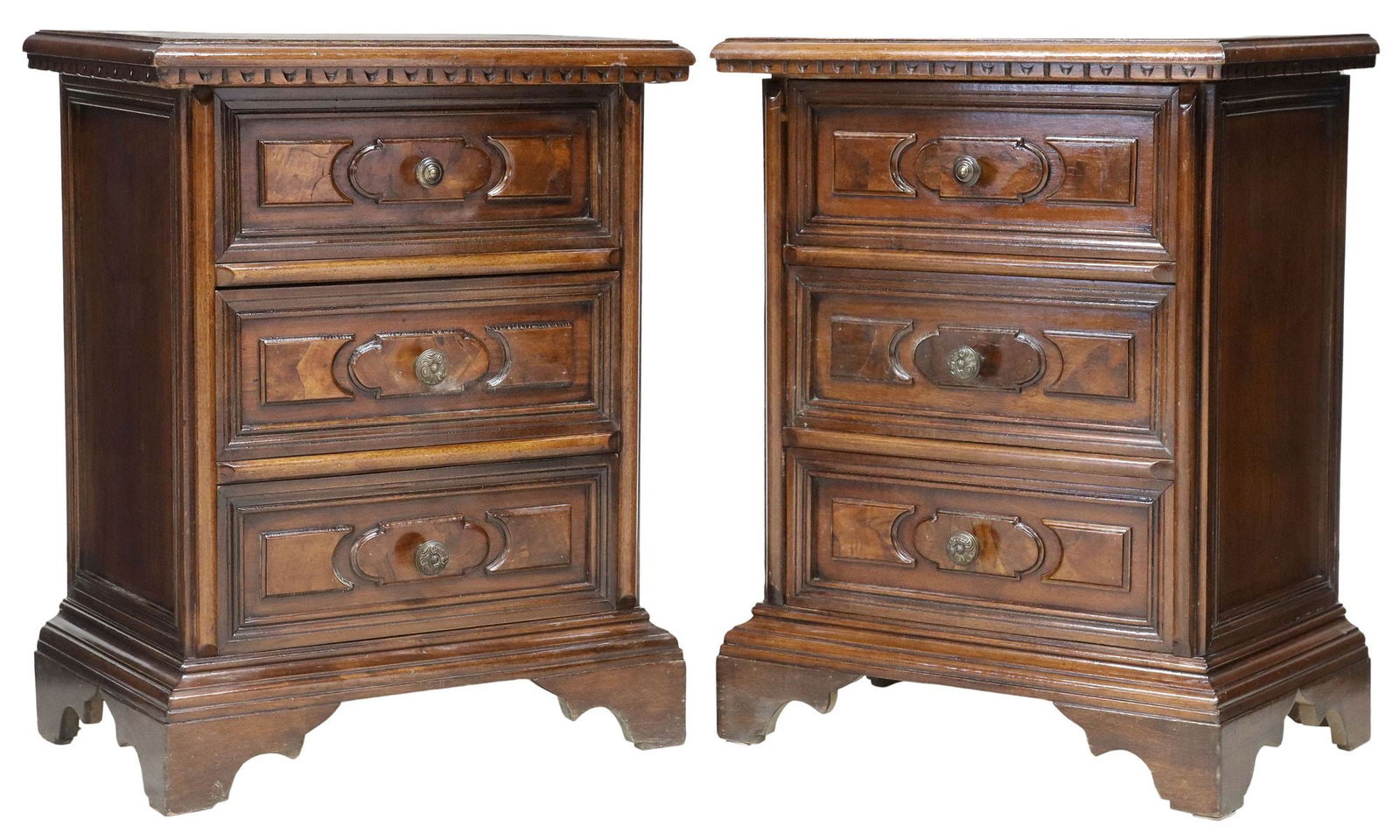 (2) ITALIAN BAROQUE STYLE MAHOGANY 3-DRAWER NIGHTSTANDS (1 of 5)