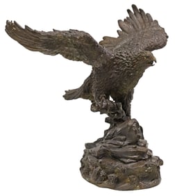 LARGE PATINATED BRONZE SCULPTURE OF AN EAGLE