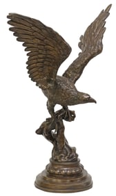 LARGE PATINATED BRONZE SCULPTURE OF AN EAGLE, 33"H