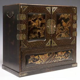 MINIATURE JAPANESE PARCEL GILT LACQUERED KODANSU CABINET, 16.5"H