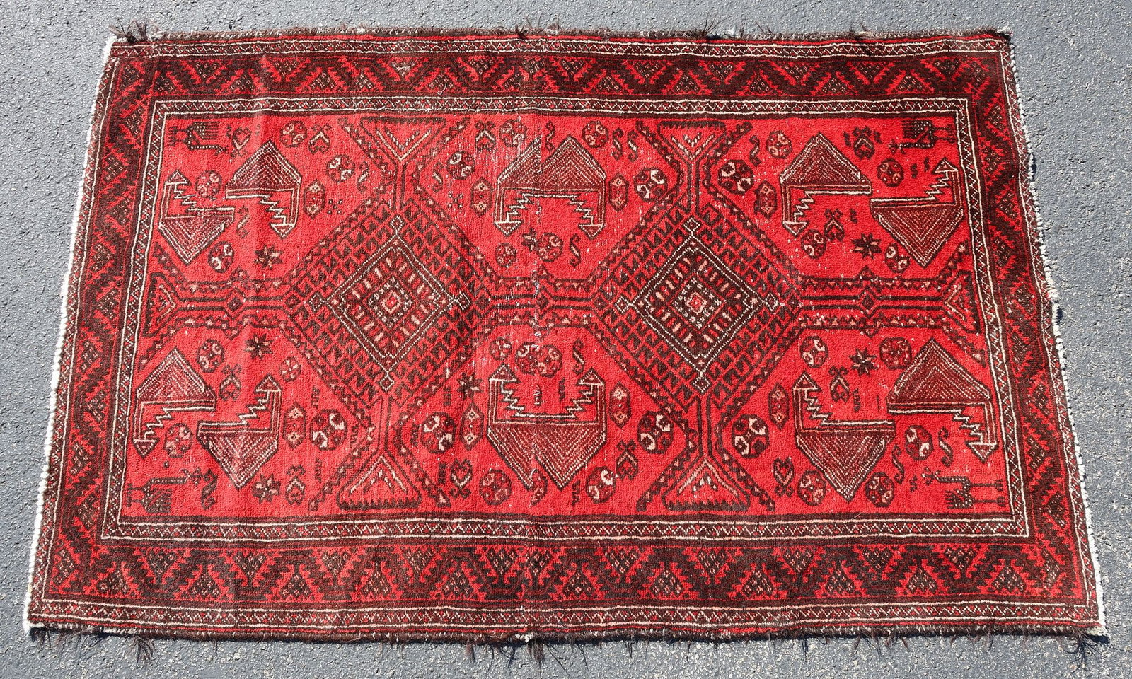 HAND-TIED PERSIAN SHERVIAN WOOL RUG, 6'4" x 4'1.5": Hand-tied Persian Sherivan wool rug, intact with central restoration, edge binding wear and losses, approx 6'4"l, 4''1.5"w **Please Note: All of the rugs offered in this auction 