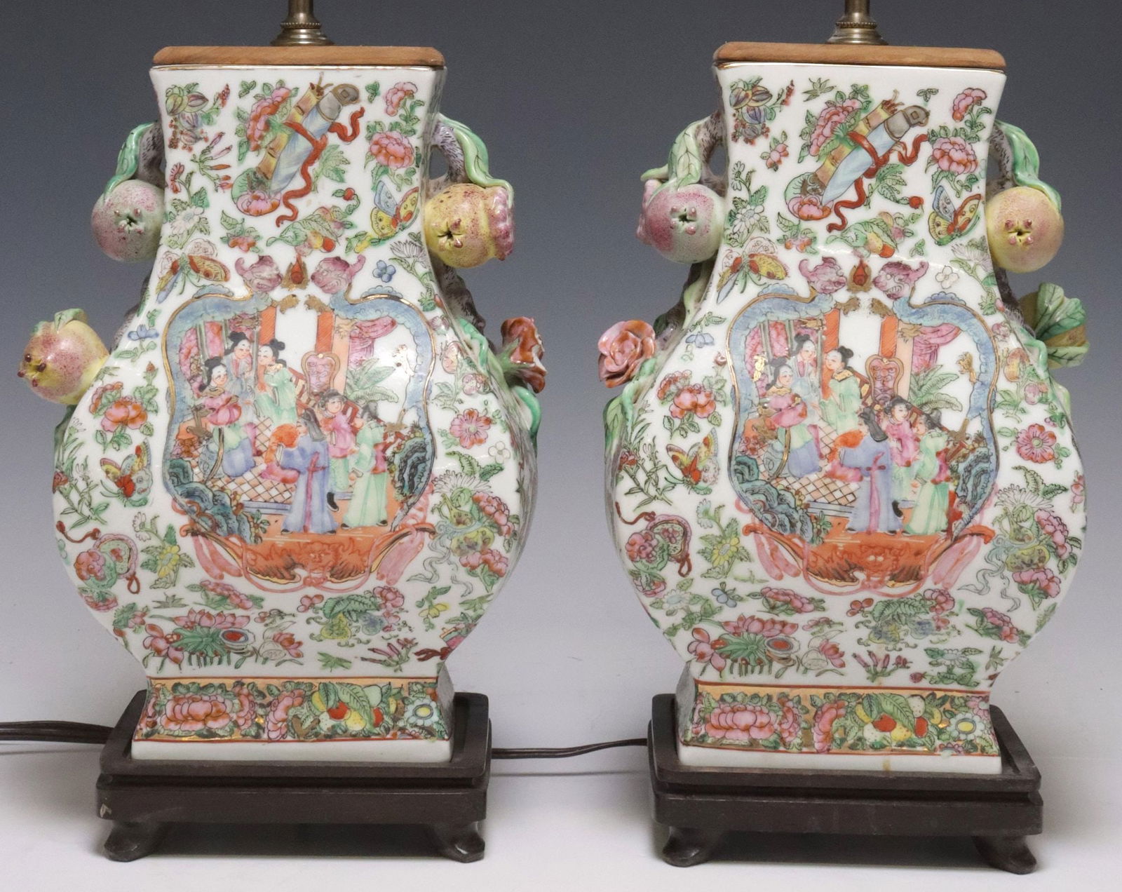 (2) CHINESE FAMILLE ROSE ENAMELED PORCELAIN VASE 1-LT TABLE LAMPS (1 of 6)