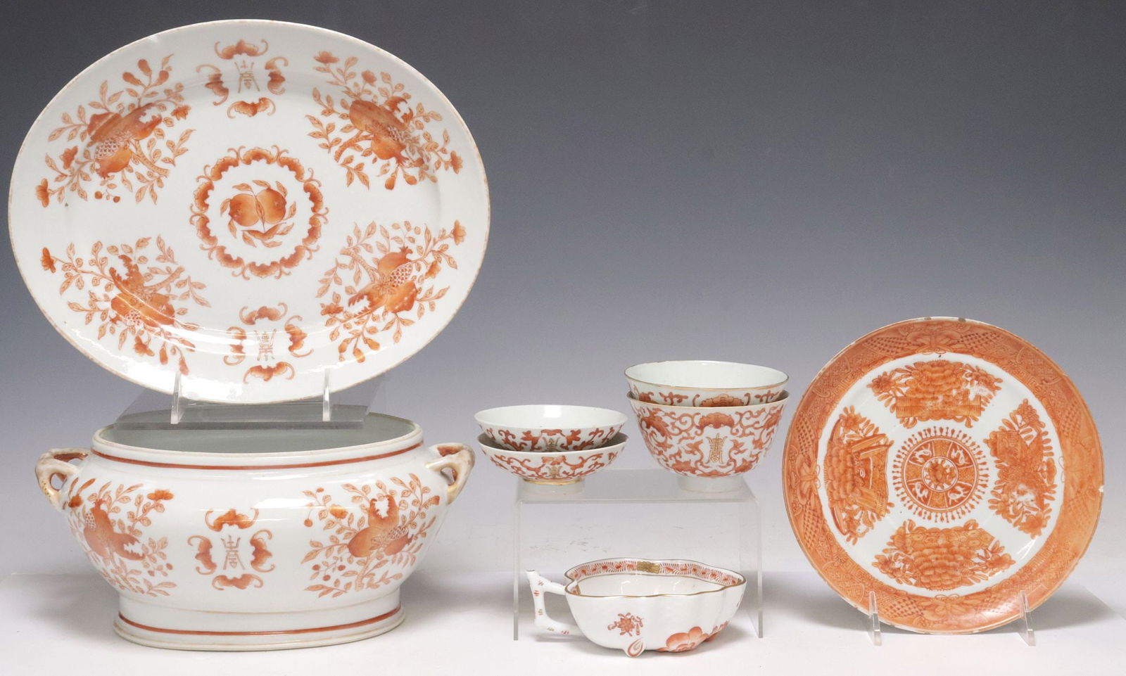 (8) CHINESE IRON RED PORCELAIN TABLEWARE & HEREND LEAF DISH (1 of 6)