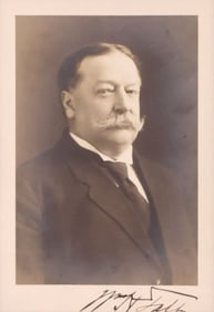 AUTOGRAPHED PHOTOGRAPH OF U.S. PRESIDENT WILLIAM TAFT (1857-1930)