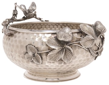 AMERICAN VICTORIAN SILVERPLATE STRAWBERRY BOWL