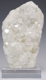 GEOLOGICAL APOPHYlLLITE SPECIMEN ON ACRYLIC BASE