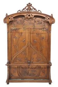FINE ITALIAN STILE LIBERTY / ART NOUVEAU CARVED WALNUT HALLTREE