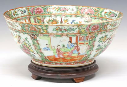 CHINESE CANTON ROSE PARCEL GILT PORCELAIN MANDARIN BOWL
