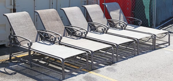 (5) WINSTON (ATTRIB.) 'PALAZZO SLING' OUTDOOR PATIO CHAISE LOUNGE CHAIRS