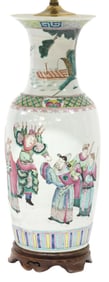 CHINESE FAMILLE ROSE PORCELAIN VASE TABLE LAMP