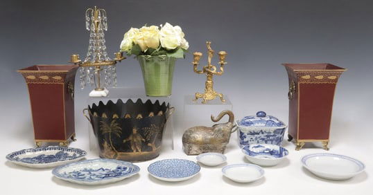 (15) COLLECTION OF DECORATIVE DECOR & TABLEWARE, CHINESE PLATES & EMPIRE STYLE VASES