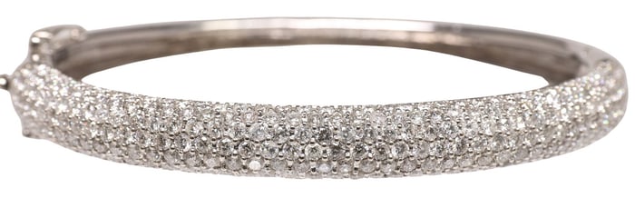 ESTATE 14KT WHITE GOLD & 5.00CTTW DIAMOND BANGLE BRACELET
