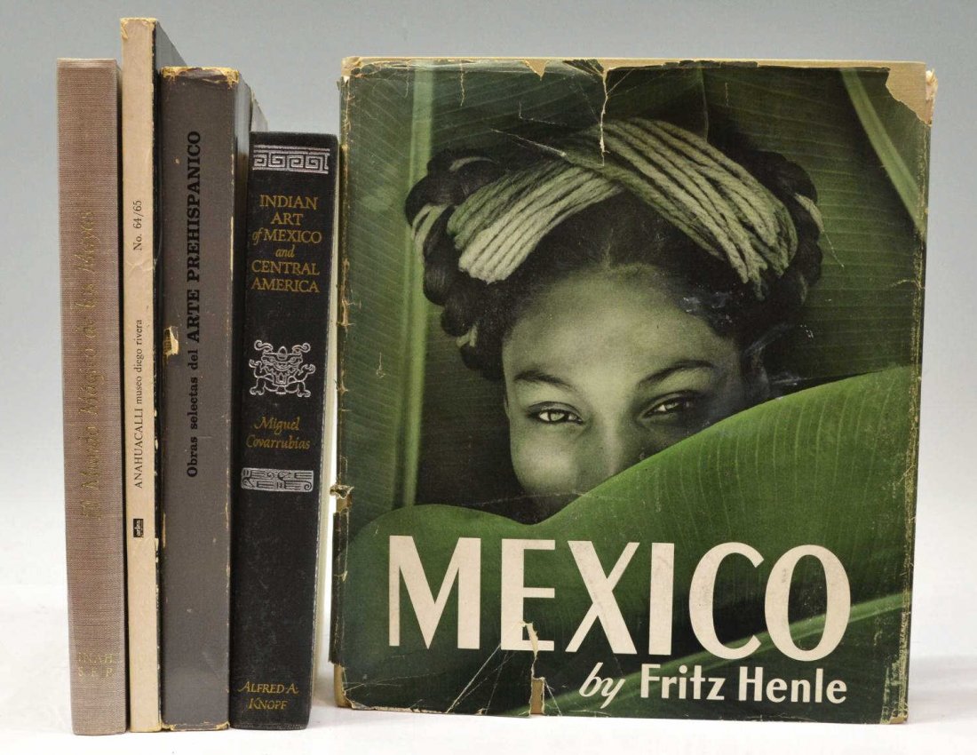 (5) ART BOOKS, EL MUNDO MAGICO DE LOS MAYAS, 1964: (lot of 5) Collection of Mexico and Central America art books (1) "El Mundo Magico de los Mayas", Museo Nacional de Antropologia, 1964, sentiment inside; (1) "Mexico" by Fritz Henle; (1) "Indian Art o