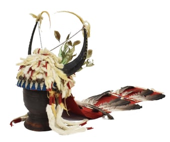 NATIVE AMERICAN STYLE SPLIT-HORN HEADDRESS