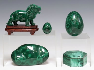 (5) CARVED & POLISHED MALACHITE EGGS, LION SCULPTURE, & TABLE BOX