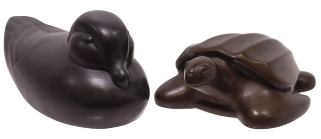 (2) DAVID EVERETT (B.1950) BRONZE ANIMAL PAPERWEIGHTS