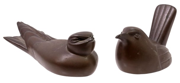 (2) DAVID EVERETT (B.1950) BRONZE ANIMAL PAPERWEIGHTS