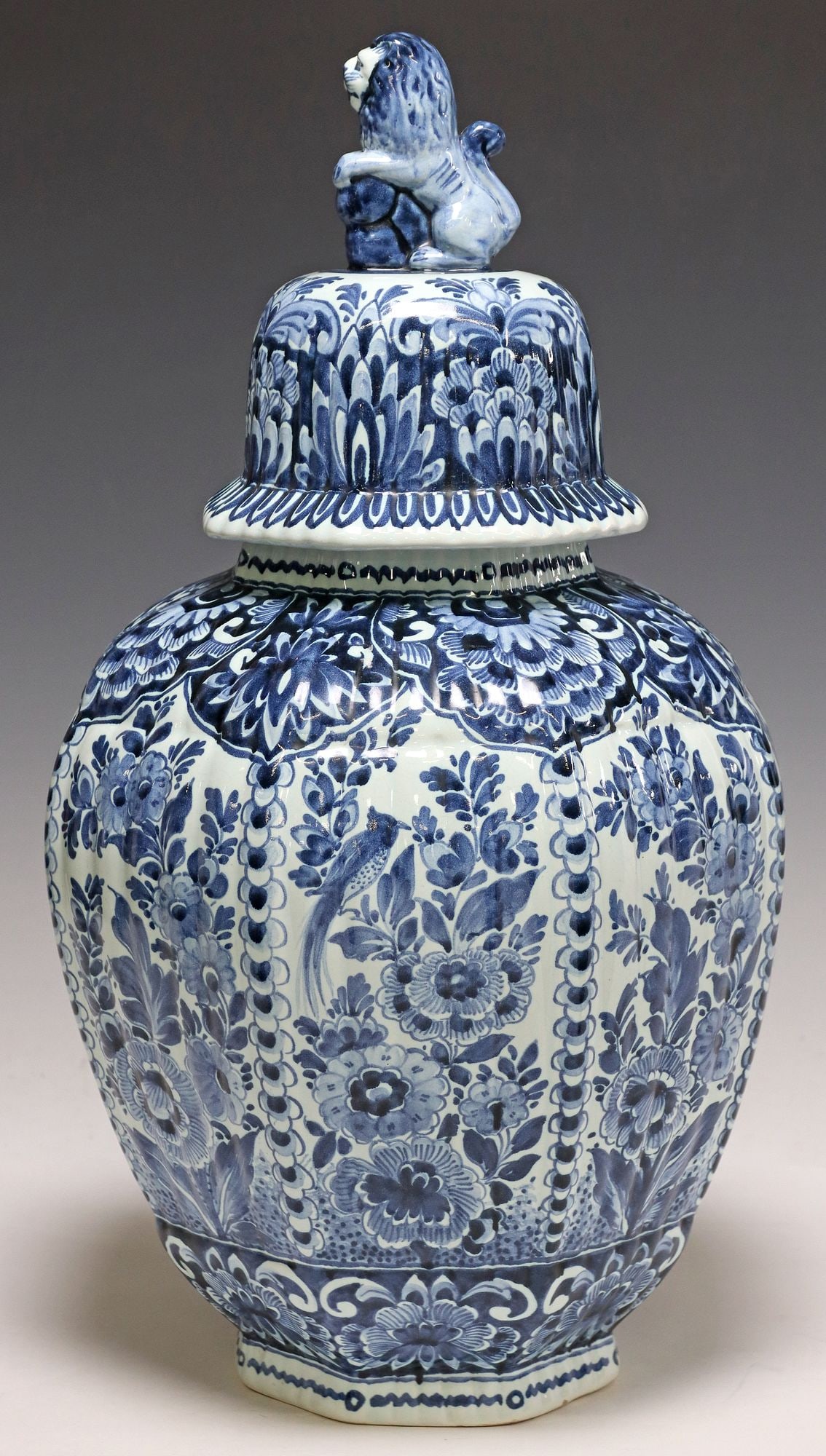 LARGE DUTCH OUD DELFT RIBBED OCTAGONAL BALUSTER VASE & COVER, 20"H (1 of 4)