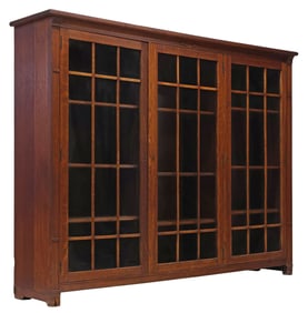 AMERICAN ARTS & CRAFTS OAK GLASS-FRONT TRIPLE BOOKCASE