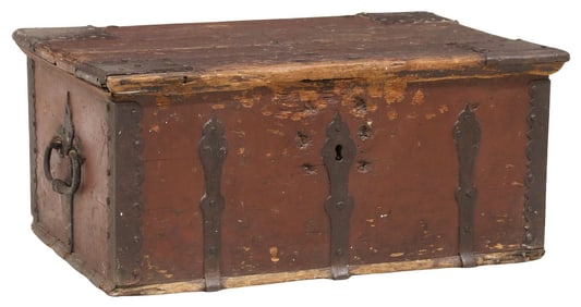 NORTHERN EUROPEAN IRON-MOUNTED STORAGE TRUNK/CHEST