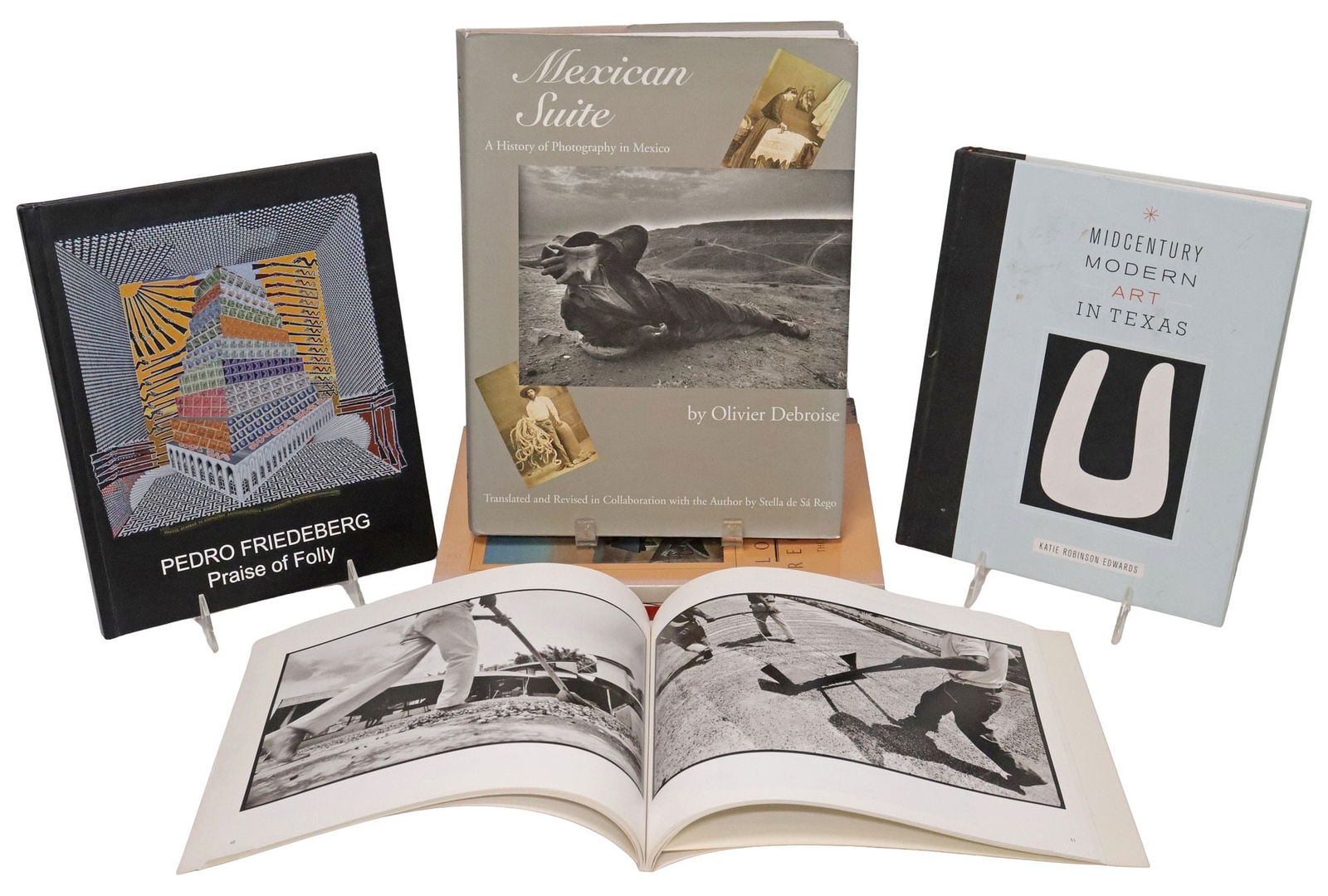 (6) BOOKS: TEXAS ART MUSEUM & PHOTOGRAPHY CATALOGS, MID-CENTURY & MODERN ART IN TEXAS & OTHERS (1 of 7)