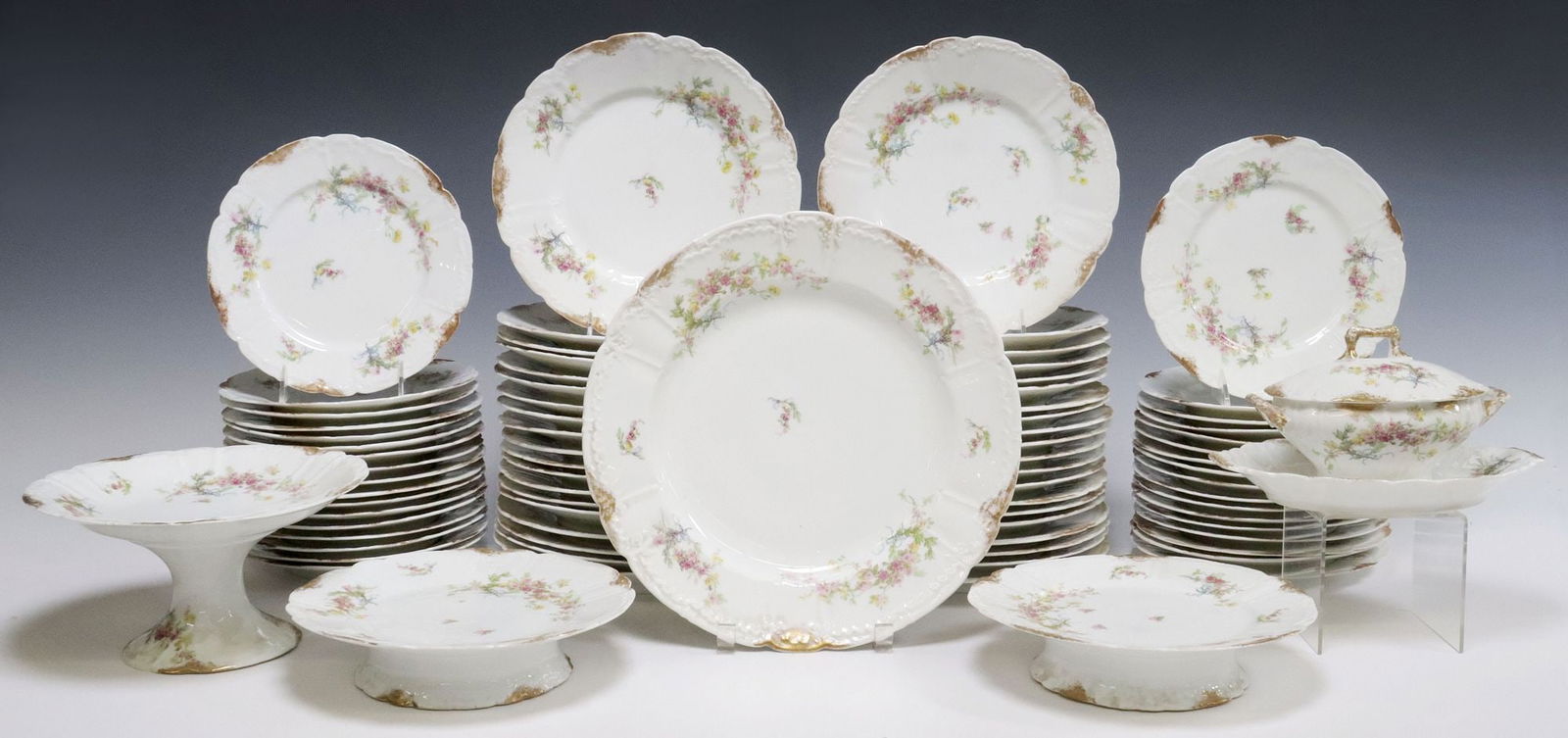Spode 'lancaster Cobalt' Porcelain Dinner Service Spode 'lancaster Cobalt' Porcelain Dinner Service