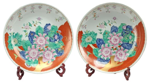 (2) CHINESE FAMILLE ROSE PORCELAIN CHARGERS