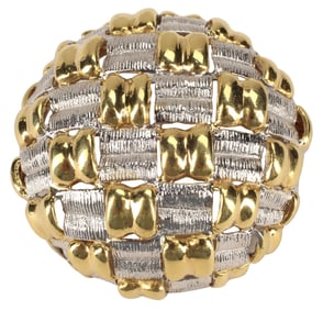 ESTATE VENDORAFA 18KT BICOLORED GOLD BASKETWEAVE DOMED BROOCH