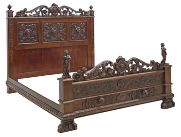 ITALIAN RENAISSANCE REVIVAL HIGHLY CARVED WALNUT BED