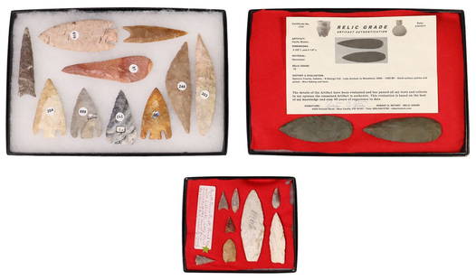 (20) ARROWHEADS, SPEAR POINTS, BLADES: (lot of 20) Arrowheads, spear points, bird points, tools, all housed in three Riker Boxes: (1) box with 10 points, one marked "Howard Co Mo", longest in this group