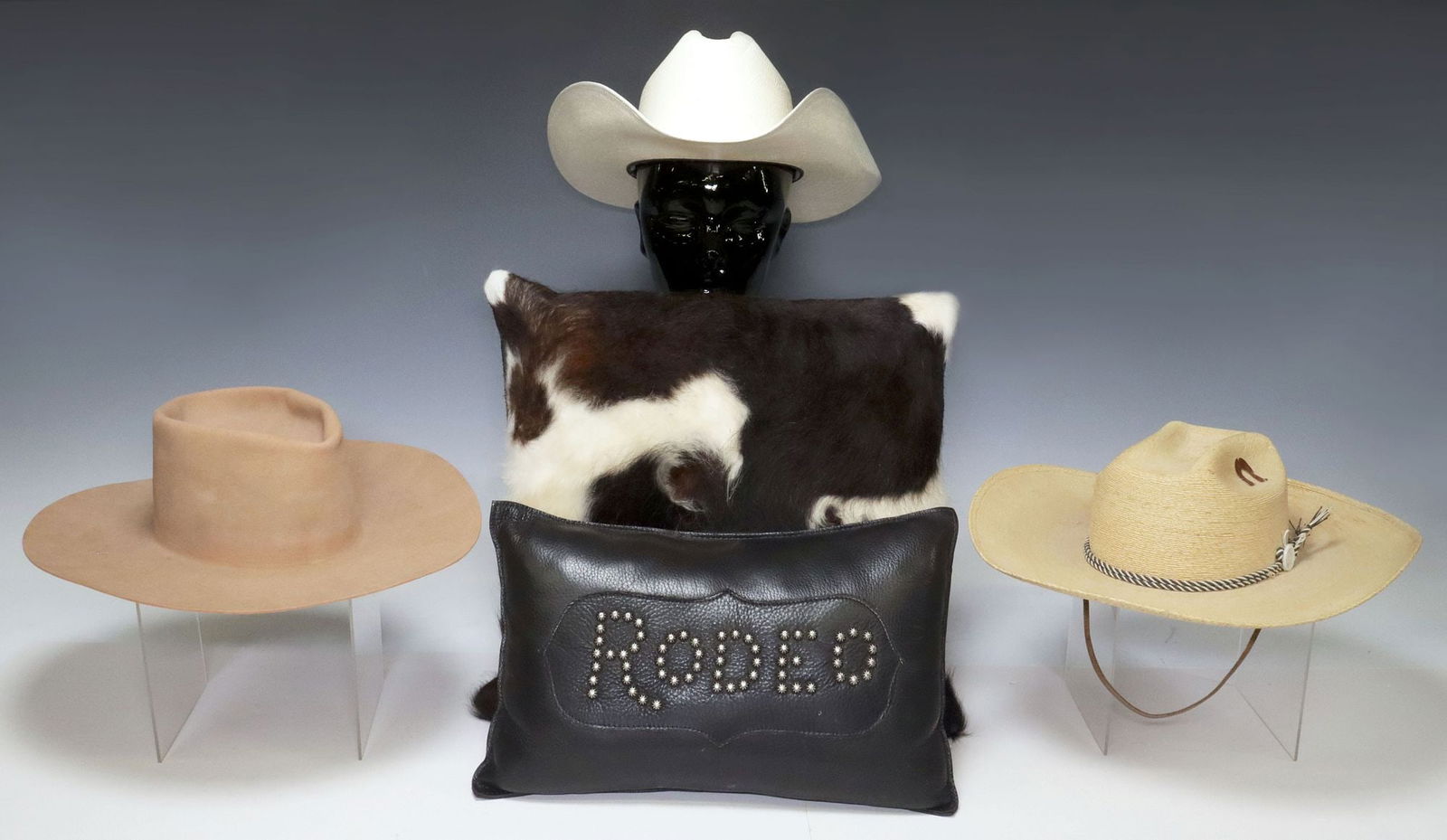 (5) COLLLECTION OF WESTERN ITEMS: COWBOY HATS & THROW PILLOWS (1 of 12)