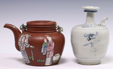 (2) CHINESE PORCELAIN KENDI EWER & EARTHENWARE TEAPOT