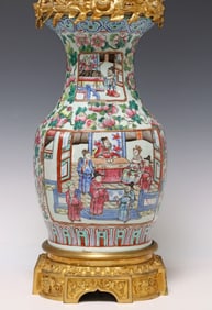 CHINESE FAMILLE ROSE PORCELAIN VASE 2-LIGHT TABLE LAMP
