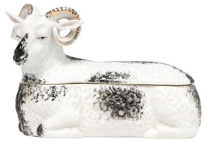 RUSSIAN KUZNETSOV (ATTRIB.) PORCELAIN RAM-FORM BUTTER DISH / BOX