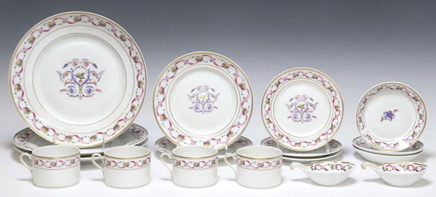 (17) RICHARD GINORI 'RAPALLO' PARTIAL DINNER SERVICE