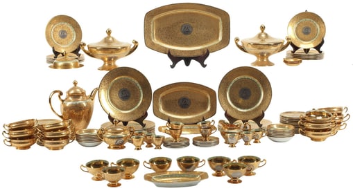 (114) BAVARIAN HUTSCHENREUTHER 24K GOLD-ENCRUSTED PARTIAL DINNER SERVICE