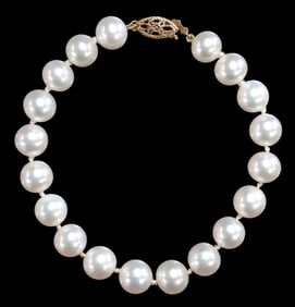 ESTATE PEARL BRACELET WITH 14KT GOLD CLASP