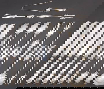 (20) AMERICAN STERLING SILVER FLATWARE, REED & BARTON, WALLACE & OTHER: (lot of 20) American sterling silver flatware, many with observed monograms, highlights include: (6) Reed and Barton, (three) in the "Francis I" pattern, (three) in the "La Reine" pattern, with double