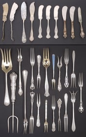 (29) ASSORTED STERLING SILVER COCKTAIL FORKS, STERLING & SILVERPLATE BUTTER SPREADERS