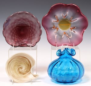 (4) COLLECTION OF ART GLASS TABLE ITEMS, 3 MURANO