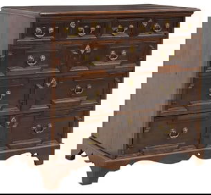 ENGLISH WILLIAM & MARY STYLE OAK CHEST OF DRAWERS