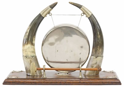 ENGLISH EDWARDIAN SILVER-PLATE MOUNTED HORN TABLE GONG