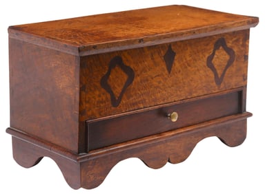 ENGLISH OAK MINIATURE MULE CHEST