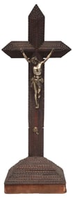 LARGE TRAMP ART CHIP CARVED WOOD CRUCIFIX, 24"H
