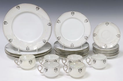 (24) GERMAN HERMANN OHME LUSTREWARE PORCELAIN DINNER SERVICE