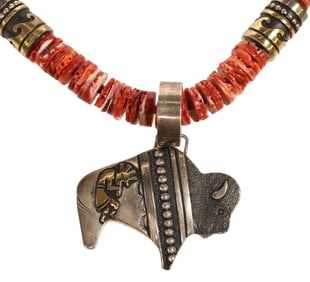 TOMMY SINGER (1940-2014) NAVAJO PENDANT & BEADED NECKLACE