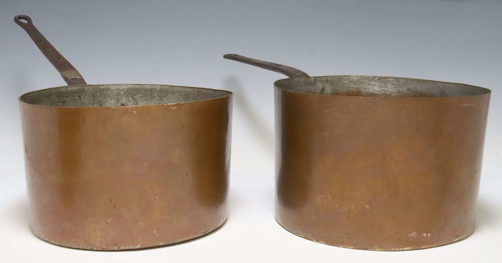 (2) LARGE EARLY AMERICAN MUTUAL COMPANY NEW YORK COPPER SAUCEPANS (1 of 3)