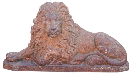 VICTORIAN CAST IRON RECUMBENT LION FIRESCREEN / GARDEN FIGURE