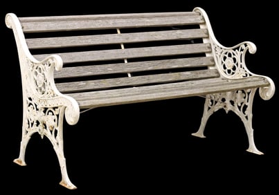 SLATTED WOOD & CAST IRON GARDEN BENCH